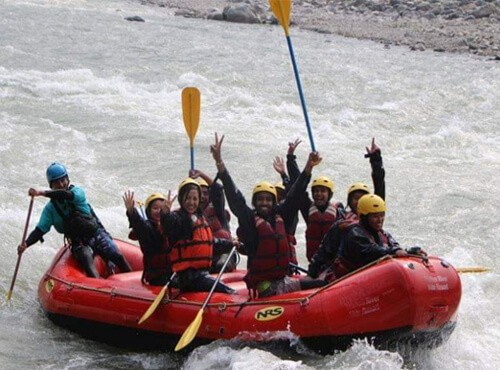 rafting in trishuli river